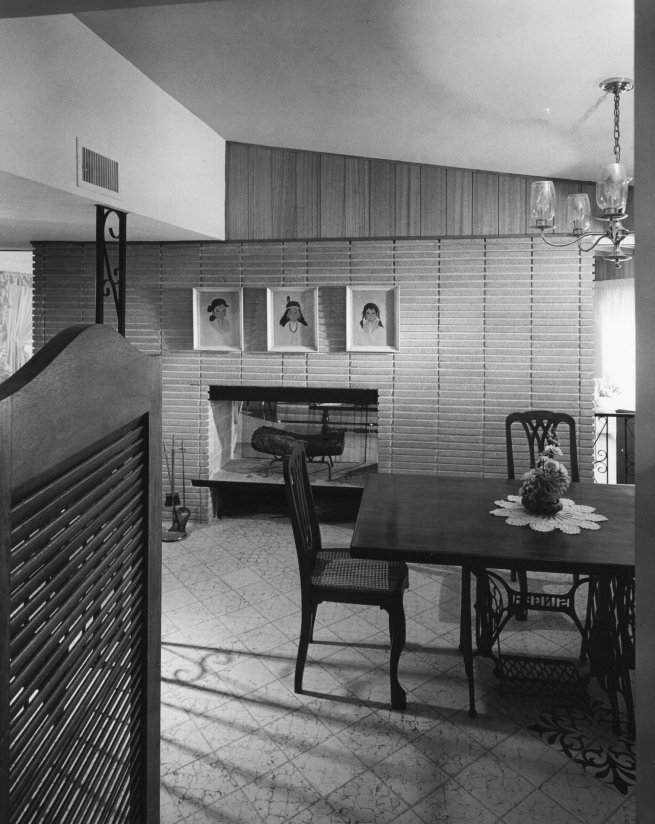 1965 Tucson home photos: Native rock sparks decor